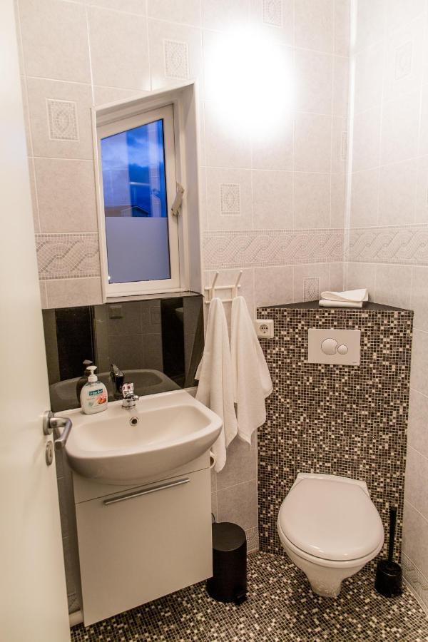 Lava Apartments & Rooms Акурейрі Екстер'єр фото