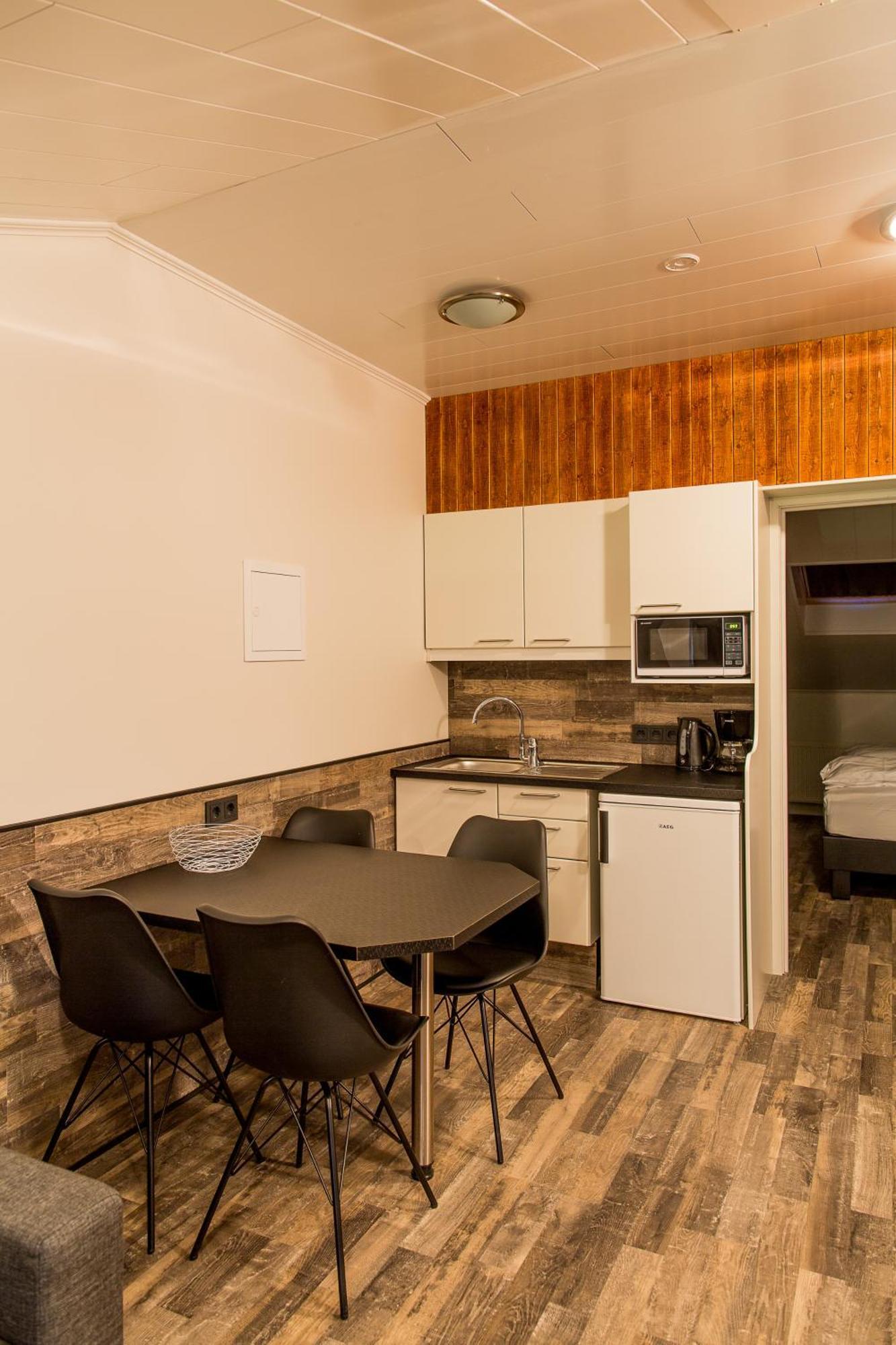 Lava Apartments & Rooms Акурейрі Екстер'єр фото